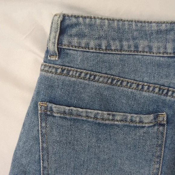 PacSun Party Blue Denim Mom Short, Color Blue Size 26 - Picture 15 of 16